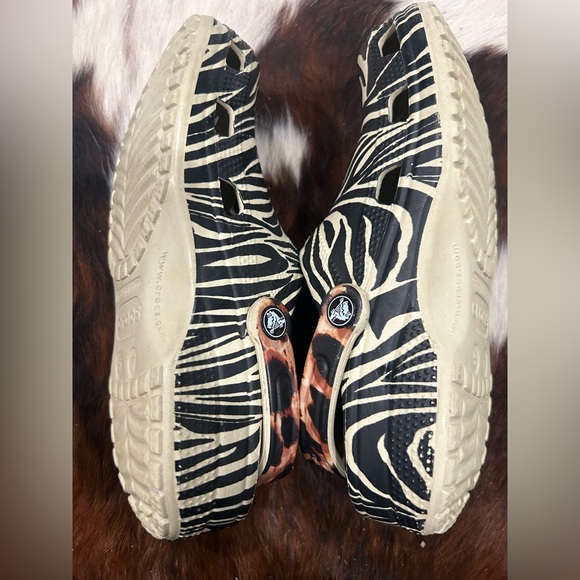 Crocs classic Animal Remix sz Women’s 7 - Picture 3 of 7